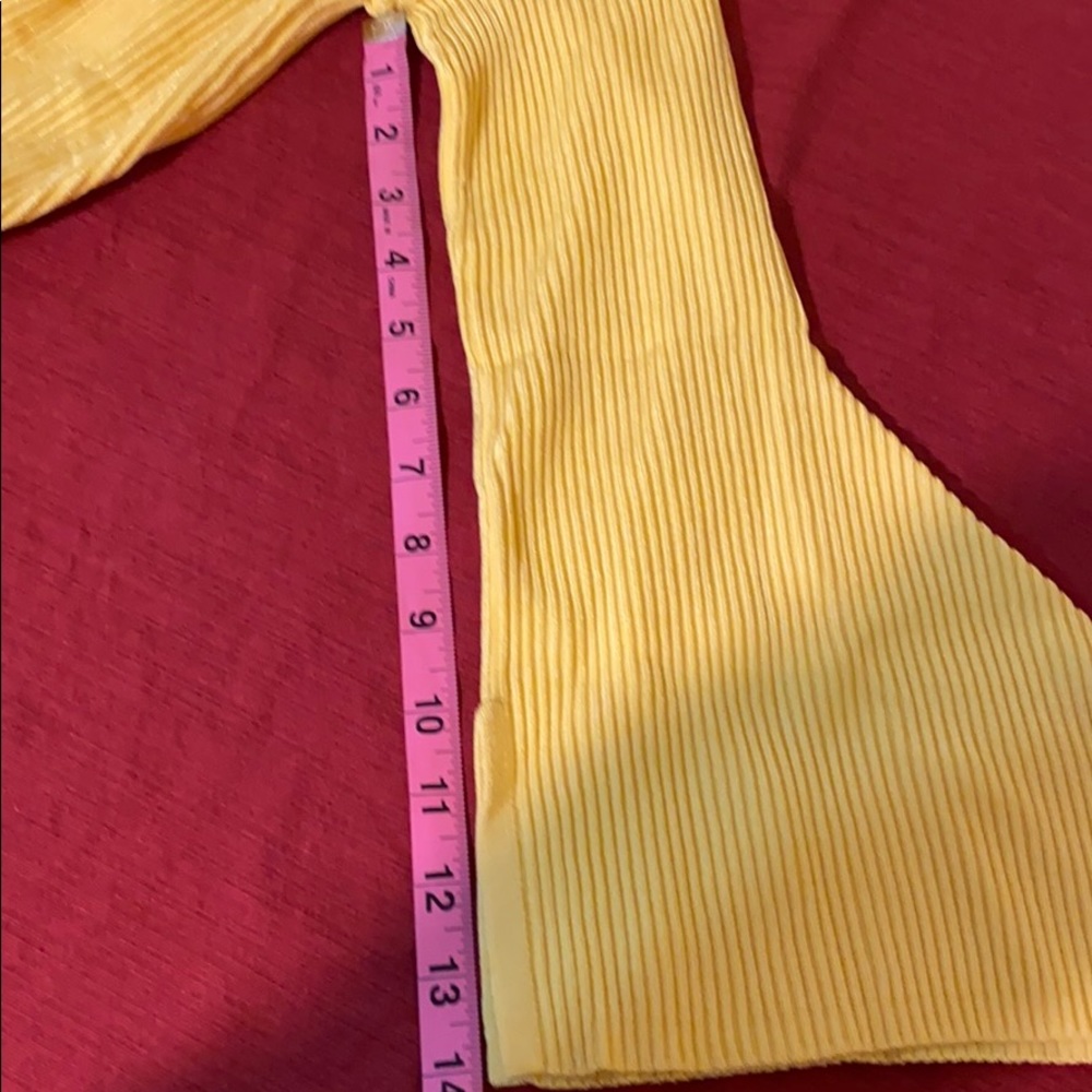 🚚 NWT INC Yellow Ribbed Top - Picture 5 of 8